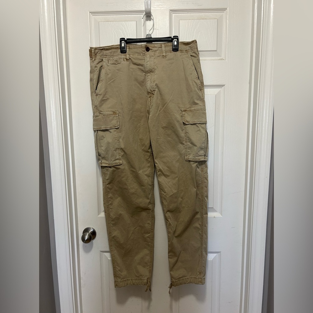 American Eagle Outfitters Men's Khaki Cargo Pants